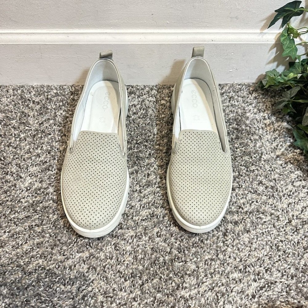 Ecco Bella Women's Size US 8 Shoes Taupe Leather Slip On Loafers - Picture 1 of 7